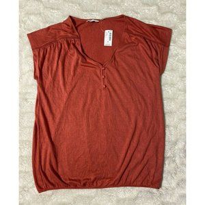 Reitmans Woman’s Red tanktop  Shirt Size Medium NWT